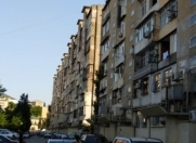 Satılır 2 otaqlı 60 m2 köhnə tikili Zərifə Əliyeva adına park