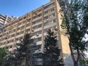 Satılır 4 otaqlı 100 m2 köhnə tikili Elmlər Akademiyası m.