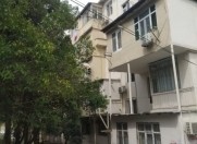Satılır 2 otaqlı 55 m2 köhnə tikili İnşaatçılar m.