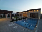 Satılır 5 otaqlı 200 m2 bağ evi Mərdəkan