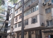 Satılır 3 otaqlı 60 m2 köhnə tikili Rusiya səfirliyi