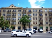 İcarəyə verilir 7 otaqlı 185 m2 ofis Nizami m.