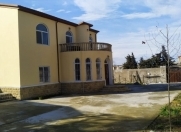 Satılır 4 otaqlı 220 m2 bağ evi Mərdəkan