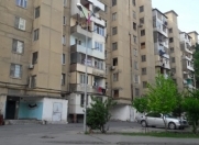 Satılır 3 otaqlı 80 m2 köhnə tikili Azadlıq prospekti m.