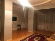 İcarəyə verilir 3 otaqlı 145 m2 yeni tikili İnşaatçılar m.