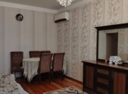 Satılır 2 otaqlı 51 m2 köhnə tikili Neapol dairəsi