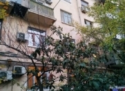 İcarəyə verilir 3 otaqlı 65 m2 köhnə tikili Yasamal r.