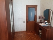 İcarəyə verilir 2 otaqlı 60 m2 köhnə tikili Elmlər Akademiyası m.