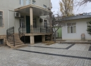 İcarəyə verilir 4 otaqlı 200 m2 obyekt Nəriman Nərimanov m.
