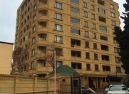 İcarəyə verilir 4 otaqlı 200 m2 yeni tikili 28 May m.