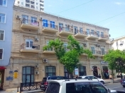 Satılır 6 otaqlı 230 m2 yeni tikili 28 May m.