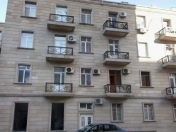 İcarəyə verilir 3 otaqlı 55 m2 köhnə tikili 28 May m.