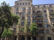 İcarəyə verilir 3 otaqlı 60 m2 köhnə tikili Sahil m.