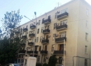 Satılır 2 otaqlı 42 m2 köhnə tikili Dövlət Statistika Komitəsi