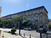 Satılır 4 otaqlı 143 m2 köhnə tikili Tibb Universiteti