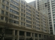 Satılır 3 otaqlı 100 m2 köhnə tikili Səməd Vurğun parkı