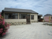 İcarəyə verilir 4 otaqlı 230 m2 bağ evi Novxanı