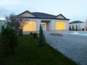 Satılır 4 otaqlı 200 m2 bağ evi Mərdəkan