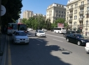 İcarəyə verilir 2 otaqlı 60 m2 köhnə tikili 28 May m.