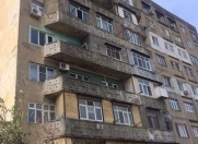 Satılır 2 otaqlı 50 m2 köhnə tikili Sərhədçi İdman kompleksi