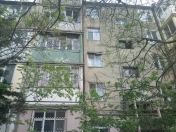 İcarəyə verilir 2 otaqlı 33 m2 köhnə tikili Elmlər Akademiyası m.