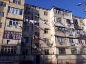 Satılır 2 otaqlı 52 m2 köhnə tikili Ayna Sultanova heykəli