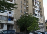 Satılır 4 otaqlı 120 m2 köhnə tikili Ayna Sultanova heykəli