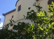 Satılır 6 otaqlı 2 m2 həyət evi Əmircan