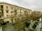 Satılır 3 otaqlı 70 m2 köhnə tikili Nizami kinoteatrı