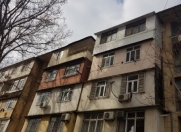 Satılır 2 otaqlı 60 m2 köhnə tikili Ayna Sultanova heykəli