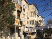 Satılır 3 otaqlı 60 m2 köhnə tikili 3 mkr