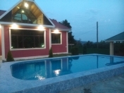 İcarəyə verilir 4 otaqlı 300 m2 villa Şəki