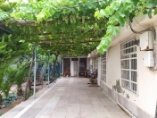 Satılır 4 otaqlı 3400 m2 bağ evi Albalı