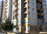 Satılır 1 otaqlı 48 m2 obyekt Moskva univermağı