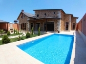 Satılır 4 otaqlı 200 m2 bağ evi Mərdəkan