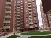 İcarəyə verilir 3 otaqlı 130 m2 yeni tikili 28 May m.