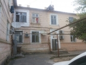 İcarəyə verilir 2 otaqlı 70 m2 köhnə tikili Təfəkkür Universiteti