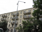 İcarəyə verilir 2 otaqlı 85 m2 köhnə tikili Fövqəladə Hallar Nazirliyi