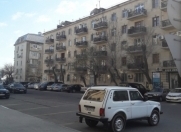 İcarəyə verilir 2 otaqlı 60 m2 köhnə tikili Şah İsmayıl Xətai m.