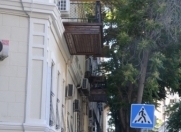 Satılır 3 otaqlı 100 m2 köhnə tikili İqtisadiyyat Universiteti