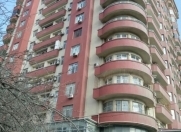 Satılır 4 otaqlı 200 m2 yeni tikili Təhsil Nazirliyi