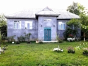 İcarəyə verilir 3 otaqlı 100 m2 həyət evi Qəbələ