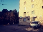 Satılır 3 otaqlı 80 m2 köhnə tikili Ayna Sultanova heykəli