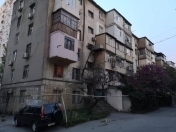 Satılır 2 otaqlı 48 m2 köhnə tikili Yasamal parkı