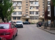 Satılır 4 otaqlı 100 m2 köhnə tikili İnşaatçılar m.