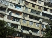 Satılır 3 otaqlı 80 m2 köhnə tikili Ayna Sultanova heykəli