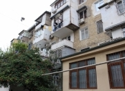 Satılır 2 otaqlı 34 m2 köhnə tikili İnşaatçılar m.