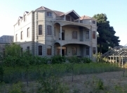 Satılır 10 otaqlı 700 m2 bağ evi Buzovna