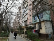 İcarəyə verilir 1 otaqlı 60 m2 köhnə tikili İnşaatçılar m.