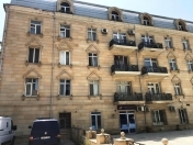 Satılır 1 otaqlı 30 m2 köhnə tikili Sevgi parkı